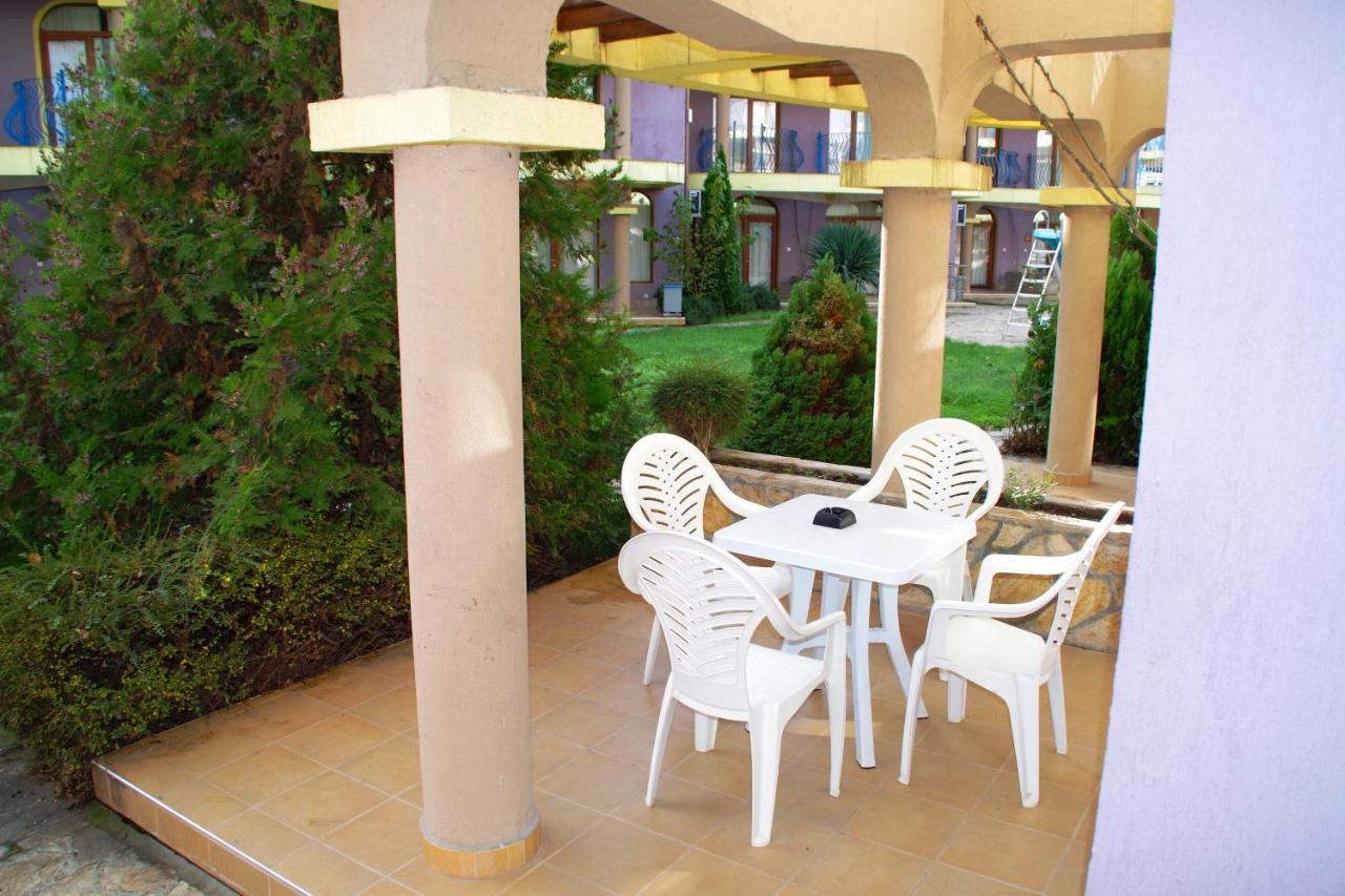Azura Garden Apartments チェルノモレツ エクステリア 写真