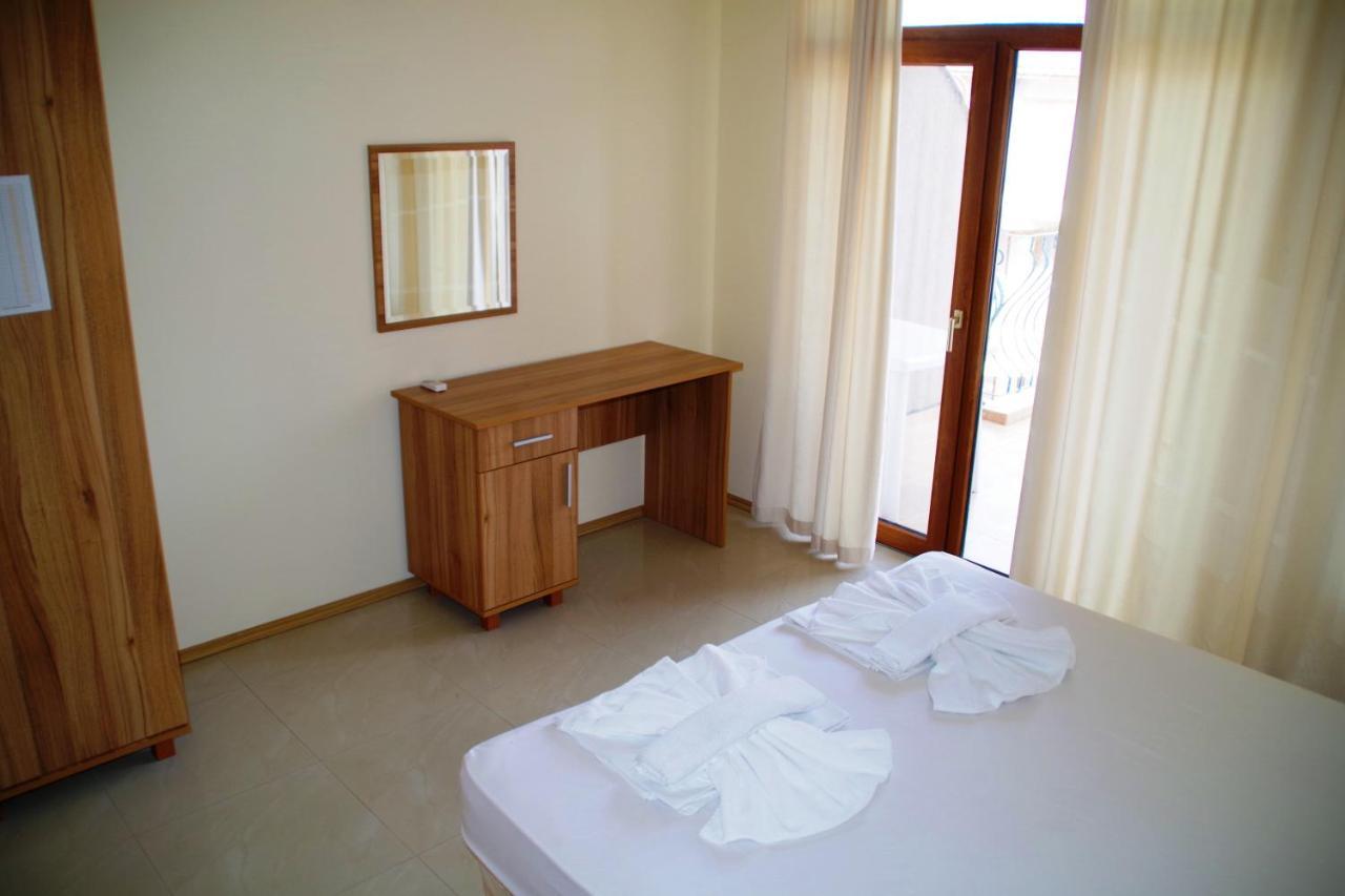 Azura Garden Apartments チェルノモレツ エクステリア 写真