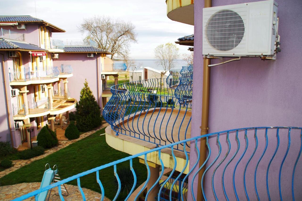 Azura Garden Apartments チェルノモレツ エクステリア 写真