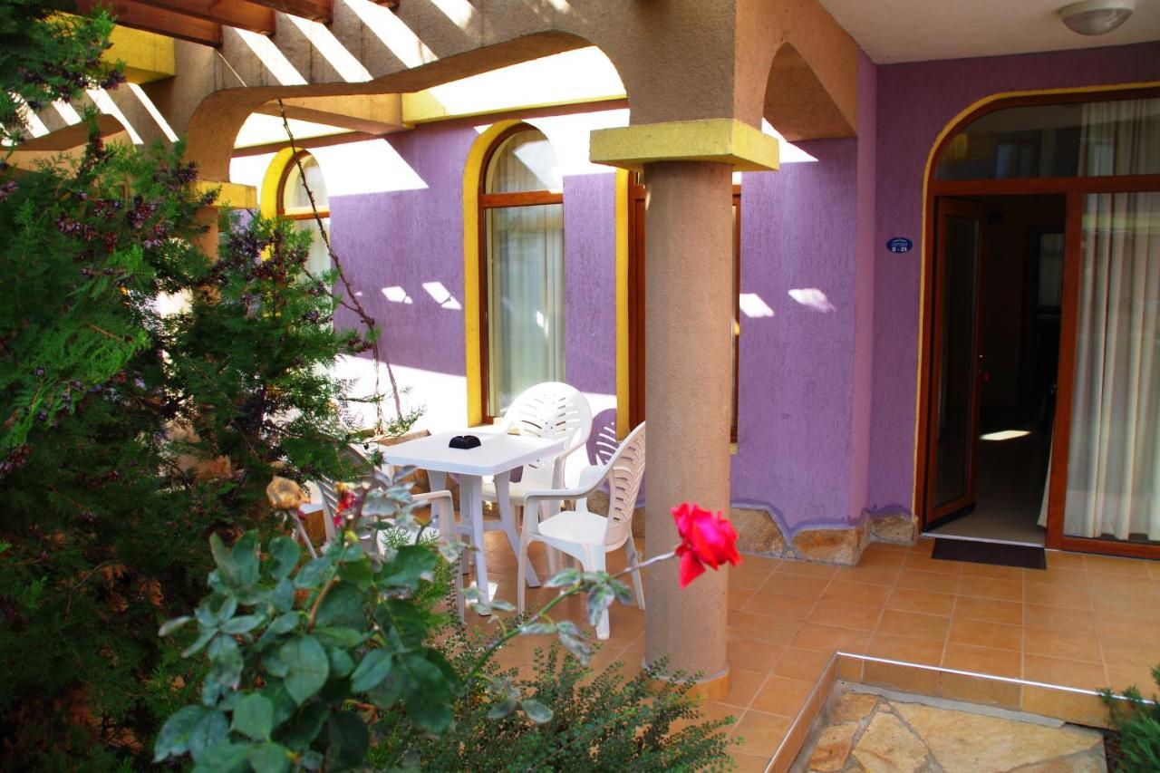 Azura Garden Apartments チェルノモレツ エクステリア 写真